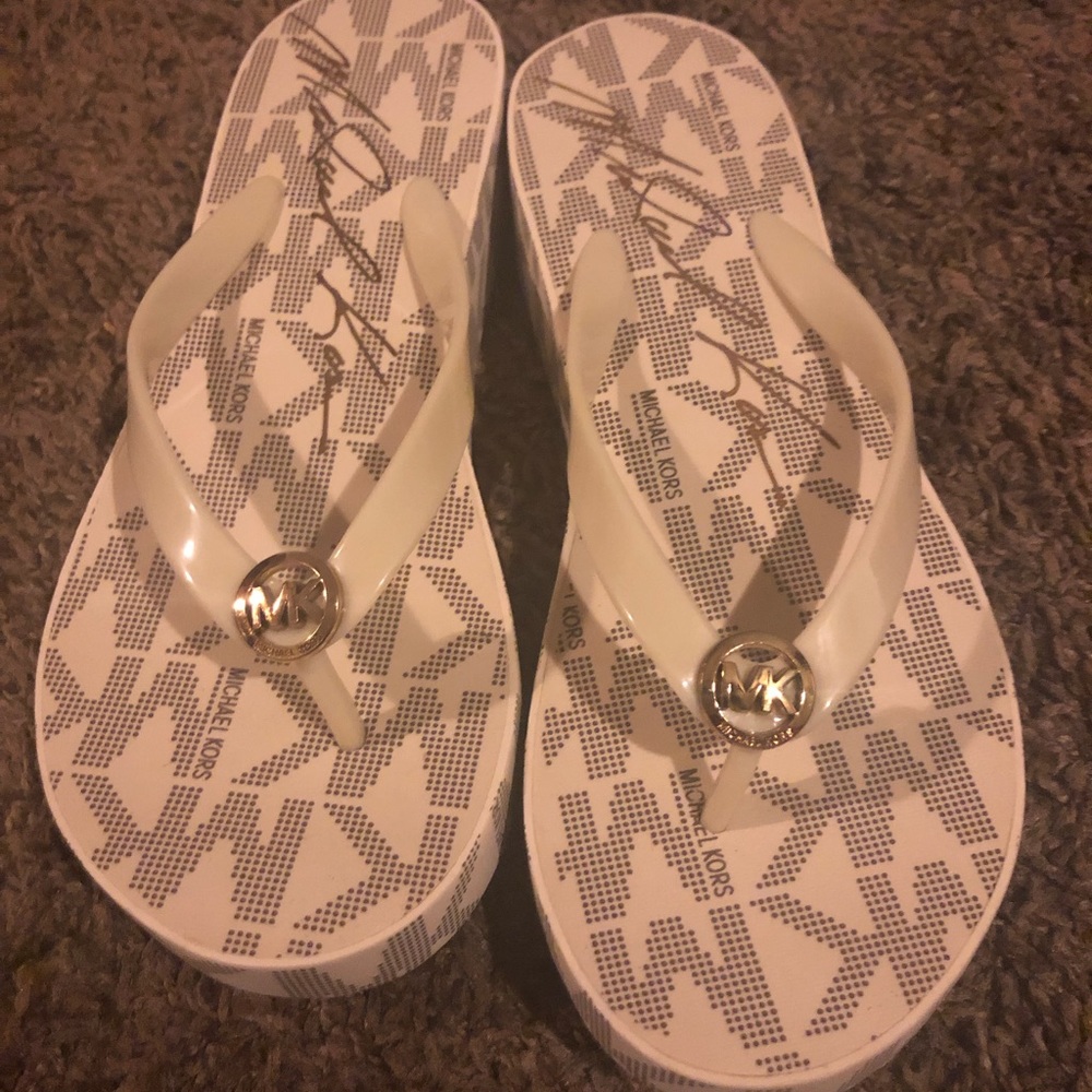 Flip flops